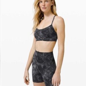 Lululemon Size 12 Flow Y Nulu Bra Blue Diamond Dye